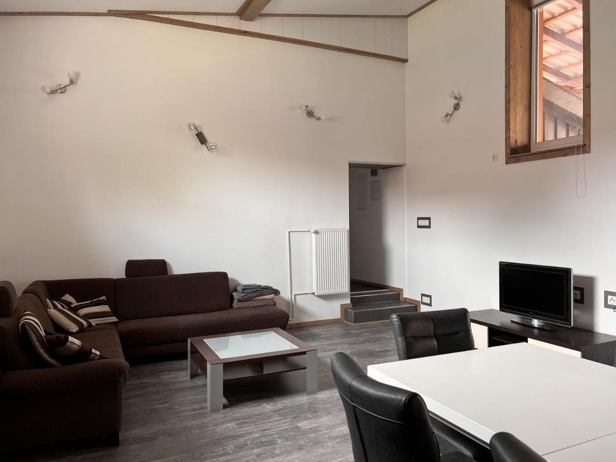 Dill Gadenstedt Apartment *